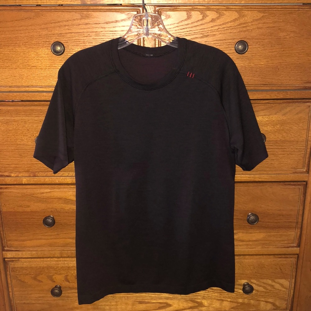 Lululemon Metal Vent Tee